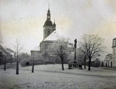 Říčanské náměstí v zimě